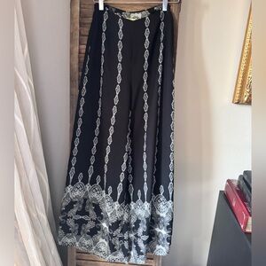 Gianni Bini Black and White Paisley Pants